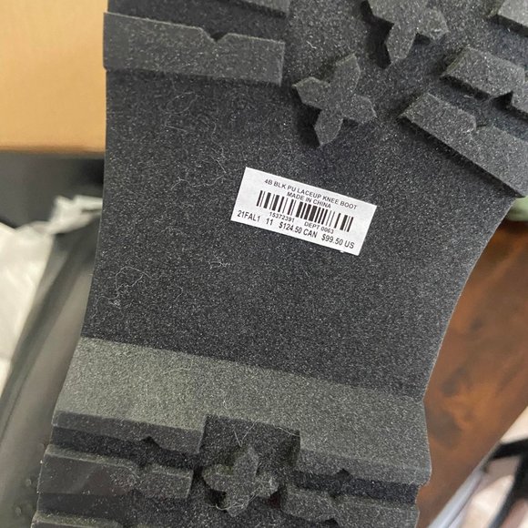 Torrid size Contrast Stitch Knee Boot WW size 11 NWT - Picture 6 of 7